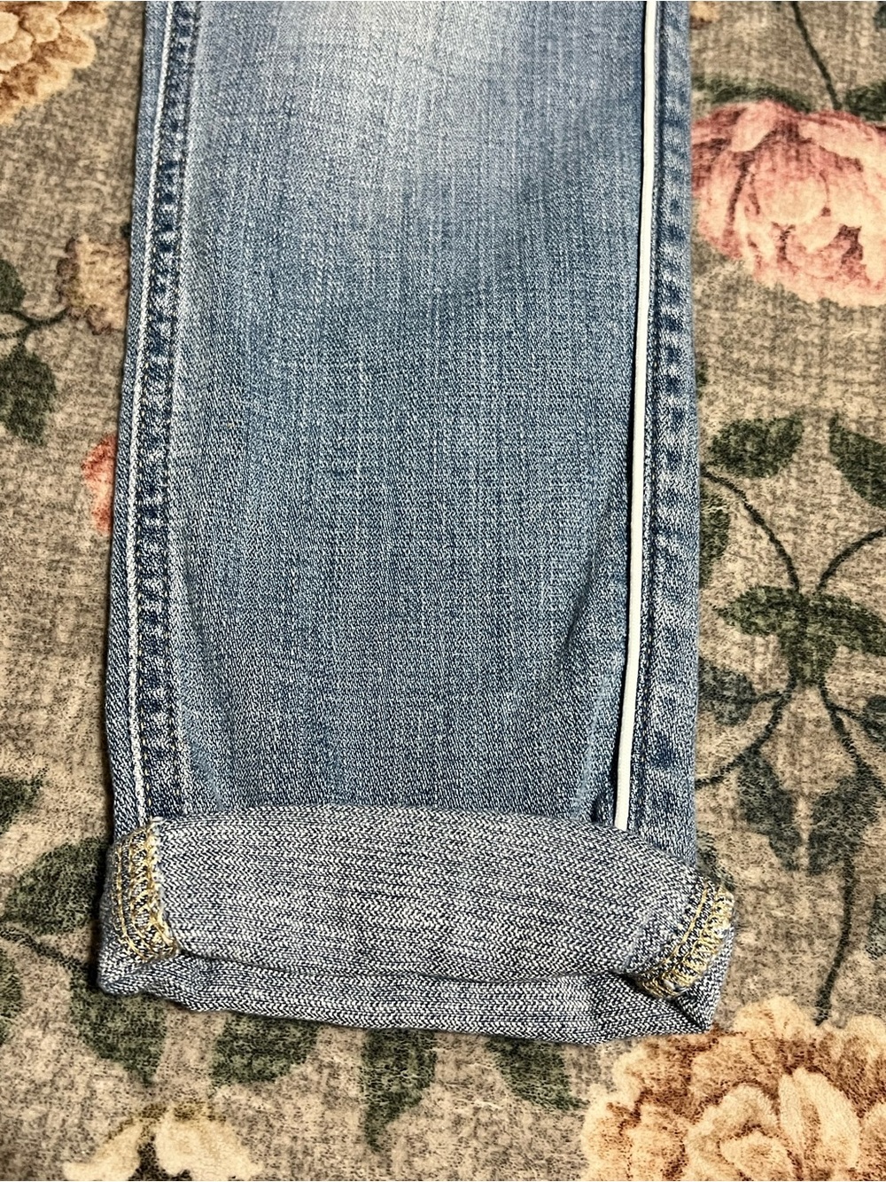 NWT Women’s Stitch Fix cosmic blue love boyfriend lught washed jeans -size 26 - Picture 3 of 13